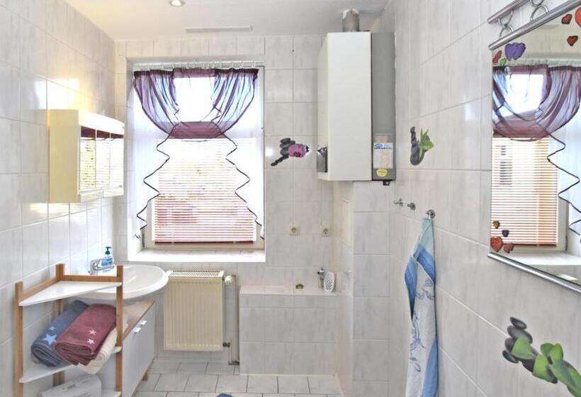 Spacious Apartment In Ballenstedt Harz Near Lake