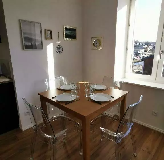 Au Coeur Des Rousses