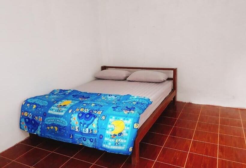 Ba'mi Thakhek Hostel