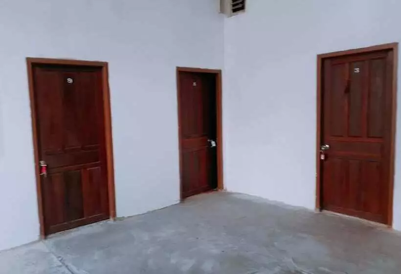 Ba'mi Thakhek Hostel