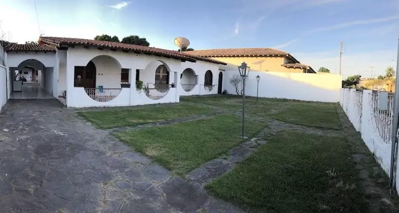 تختخواب و صبحانه Bethesda Hostel Corumbá