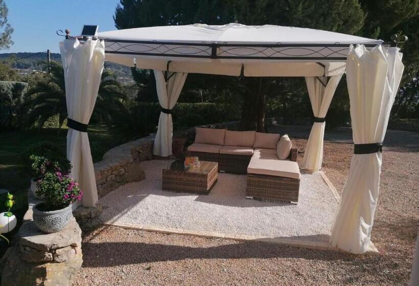 مبيت وإفطار Hôtes Antic Provence