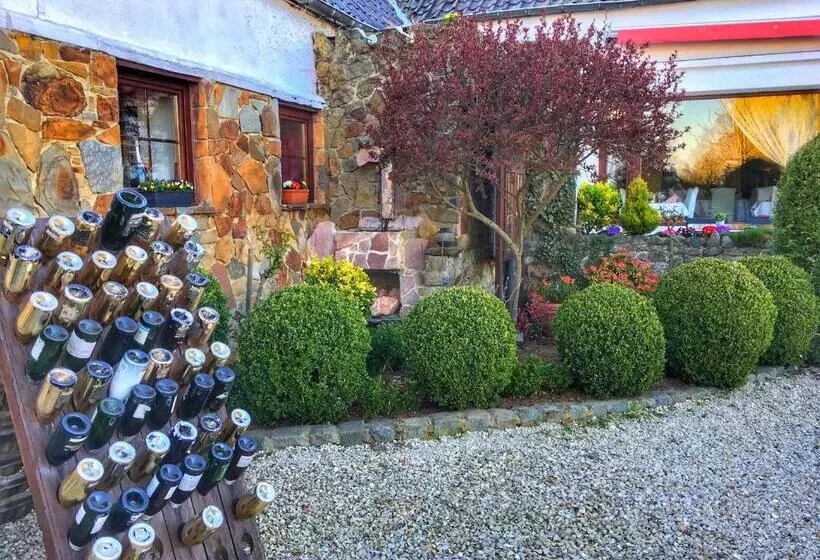 ベッドアンドブレックファースト Mara Ath