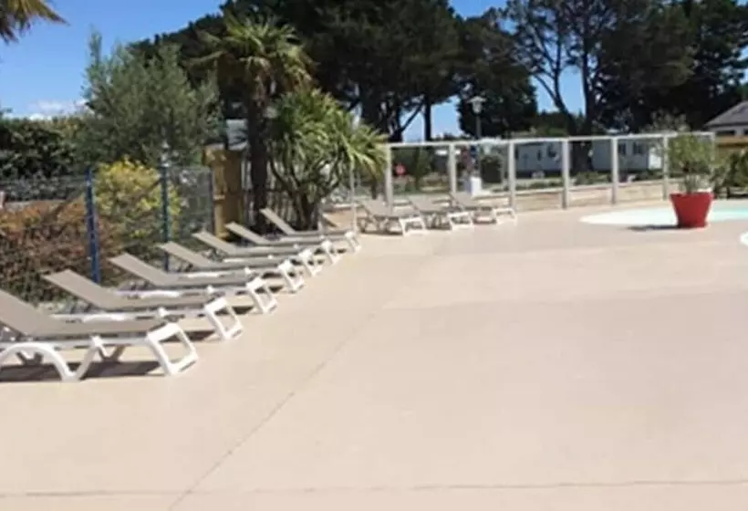 ホテル Camping Park Er Lann