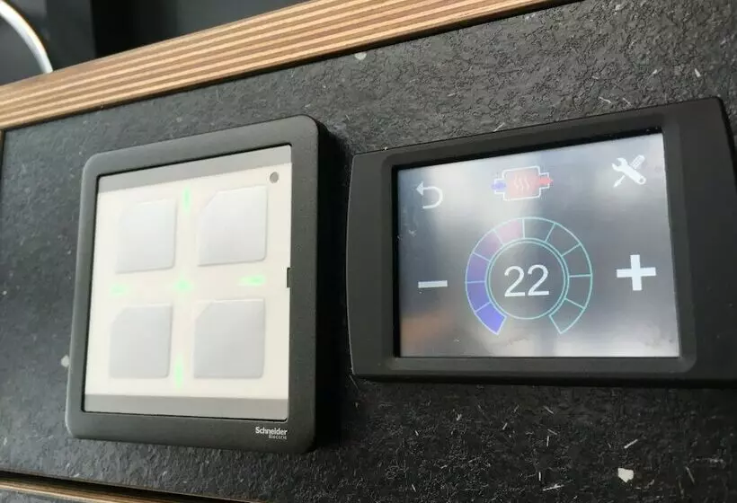 Hotelli Snowlounge Aurorahut Glasigloos Ice