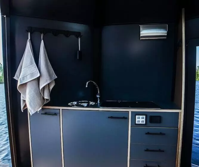 Hotelli Snowlounge Aurorahut Glasigloos Ice