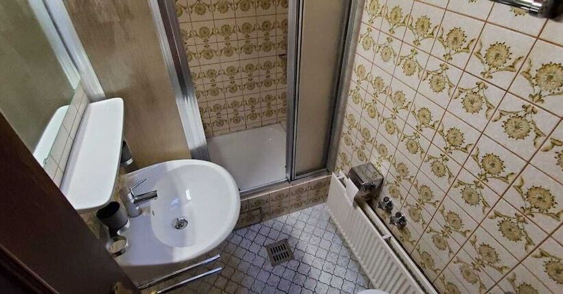 בית מלון כפרי Zum Odenwald