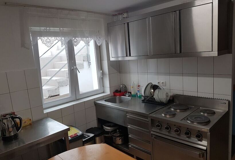 בית מלון כפרי Zum Odenwald