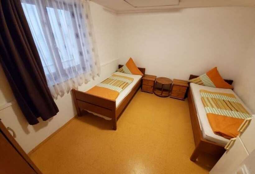 בית מלון כפרי Zum Odenwald