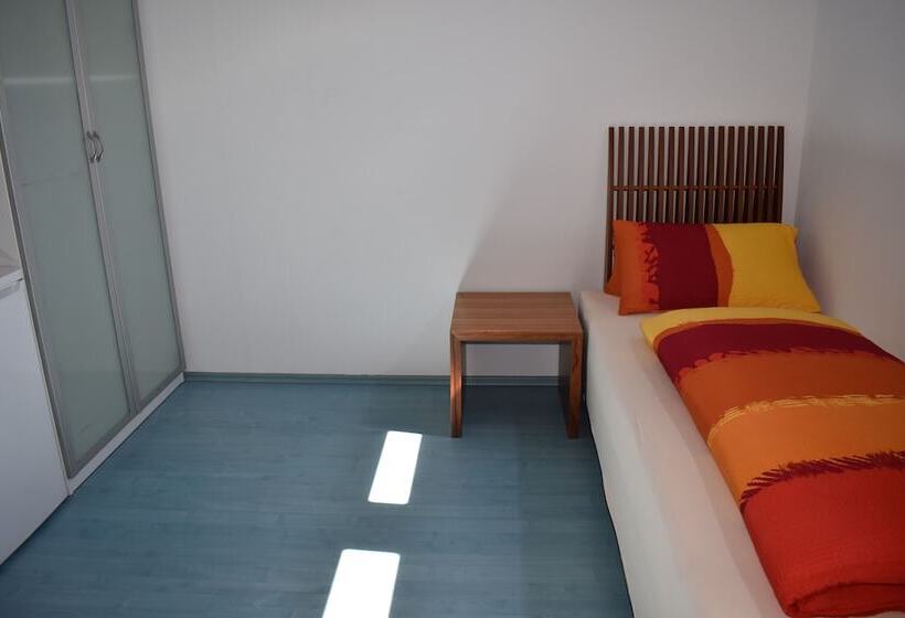 בית מלון כפרי Zum Odenwald