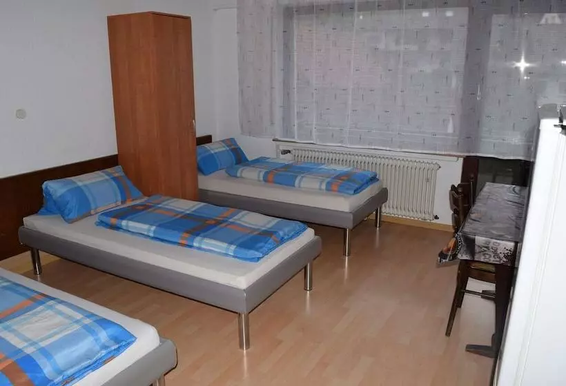 Hotelli Zum Odenwald