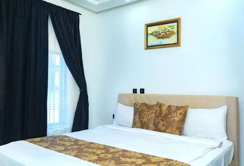 پانسیون The Point Hotel And Suites