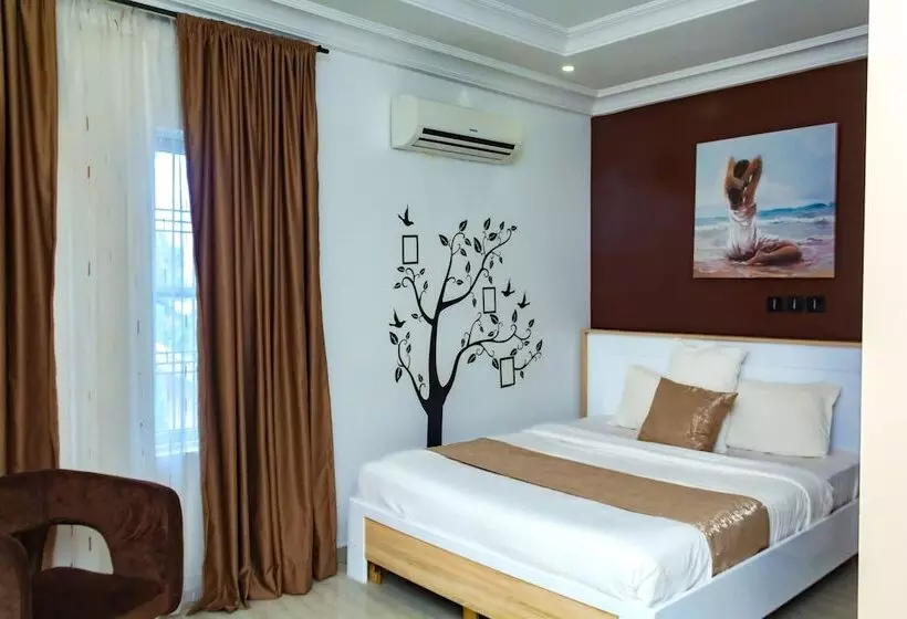 پانسیون The Point Hotel And Suites