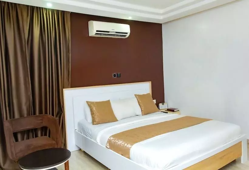 پانسیون The Point Hotel And Suites