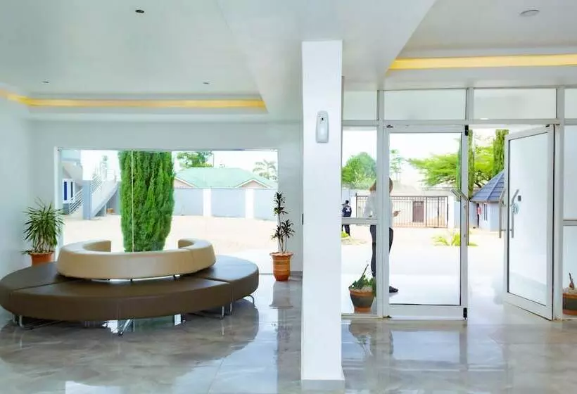 پانسیون The Point Hotel And Suites