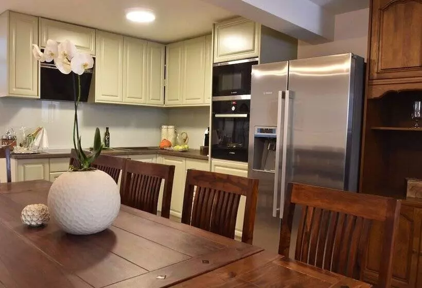 Spacious And Comfortable Apartment, Outside The Historical Centre Of Split