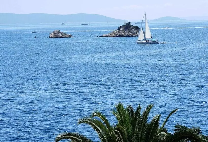 Spacious And Comfortable Apartment, Outside The Historical Centre Of Split