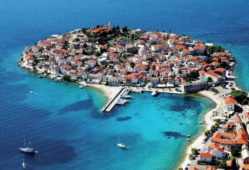 Spacious And Comfortable Apartment, Outside The Historical Centre Of Split