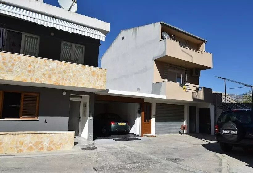 Spacious And Comfortable Apartment, Outside The Historical Centre Of Split