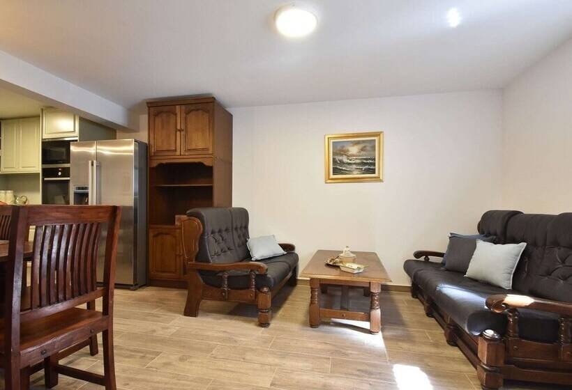 Spacious And Comfortable Apartment, Outside The Historical Centre Of Split