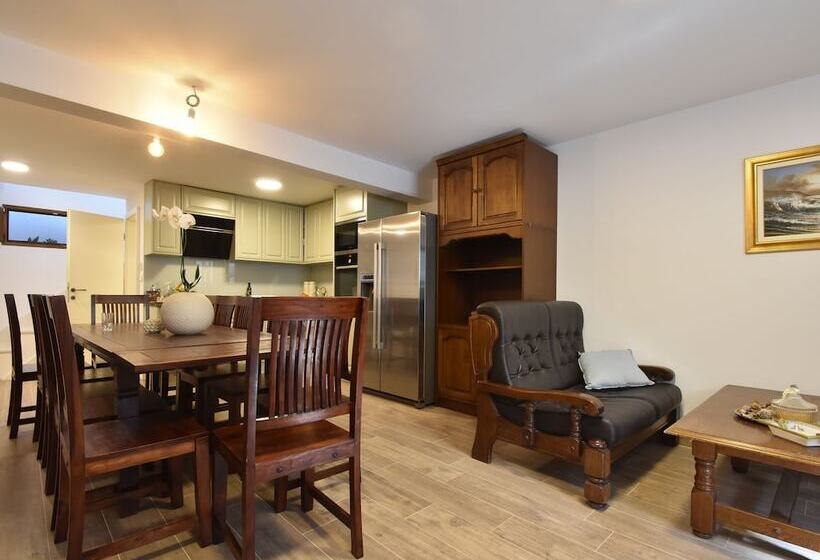 Spacious And Comfortable Apartment, Outside The Historical Centre Of Split