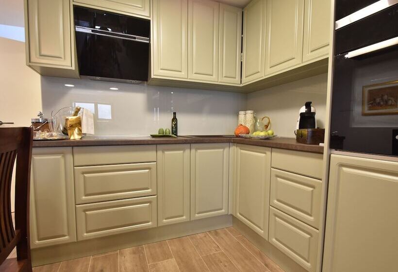 Spacious And Comfortable Apartment, Outside The Historical Centre Of Split