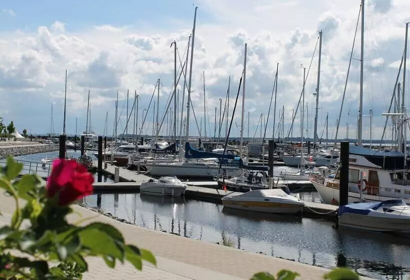 Stunning Apartment In Boltenhagen With Terrace