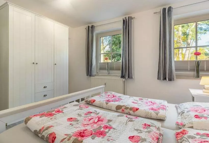 Stunning Apartment In Boltenhagen With Terrace