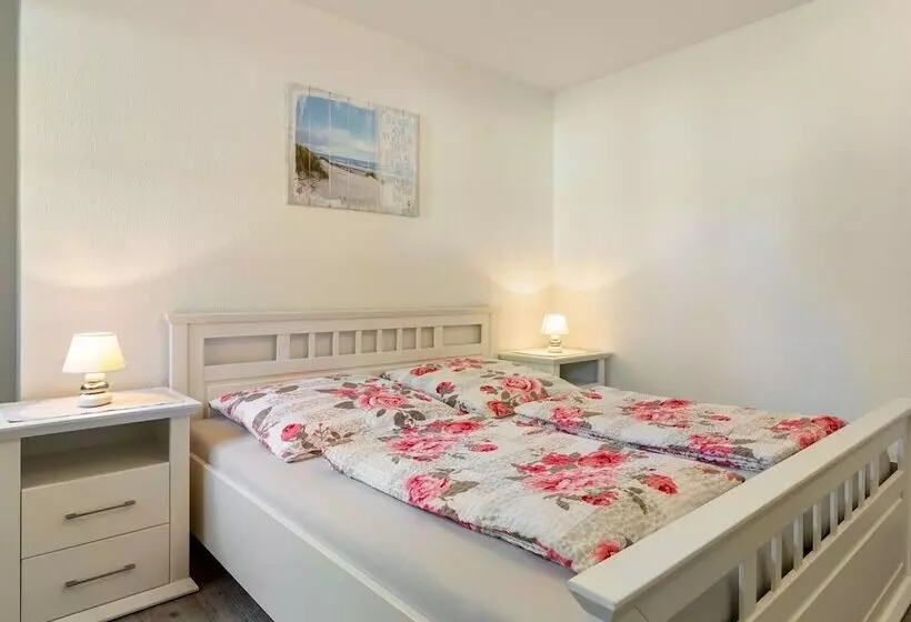 Stunning Apartment In Boltenhagen With Terrace