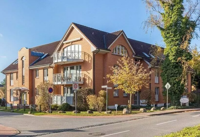 Stunning Apartment In Boltenhagen With Terrace