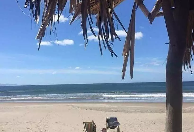 Verdad Nicaragua Beach Hotel & Retreat