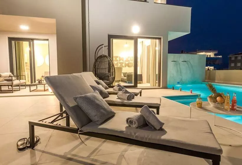 Villa Sara   Private Infinity Pool