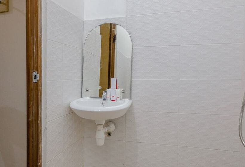 هاستل Uniga Malang Family Residence By Oyo Rooms