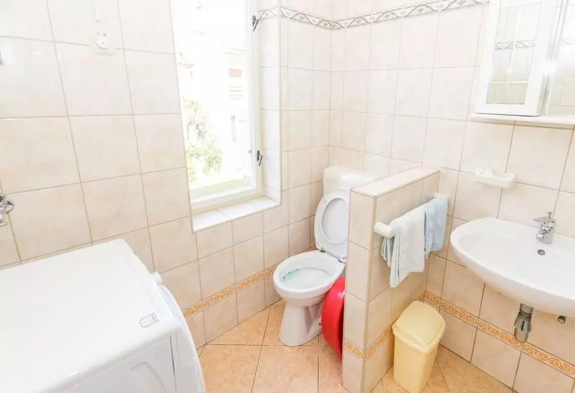 Apartments Grakalic Great Location