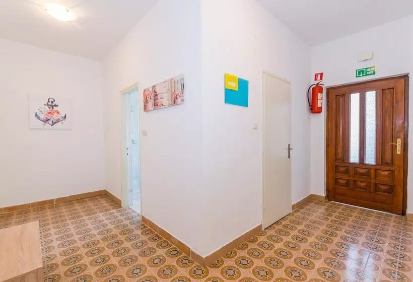 Apartments Grakalic Great Location