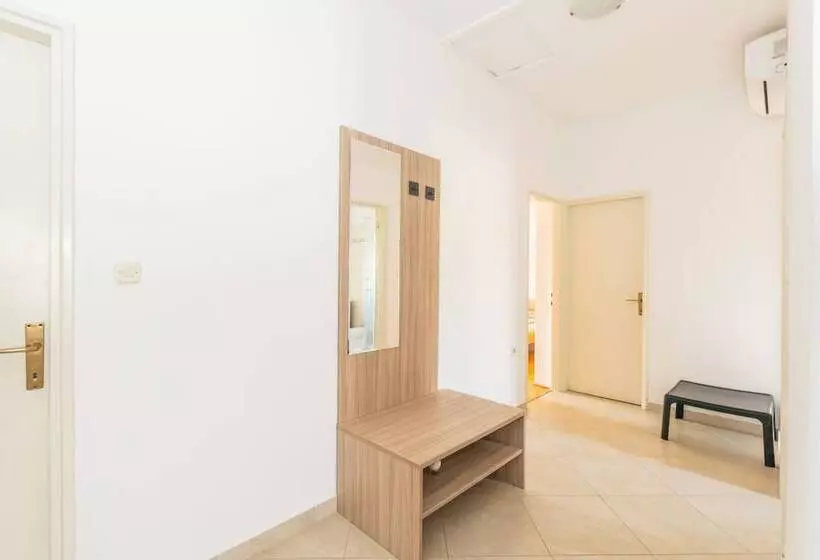 Apartments Grakalic Great Location