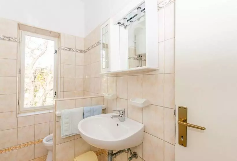 Apartments Grakalic Great Location