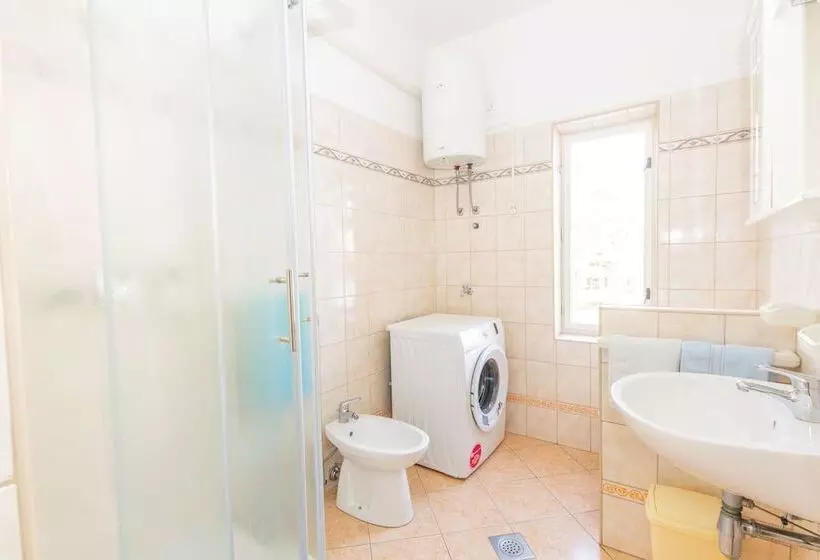 Apartments Grakalic Great Location