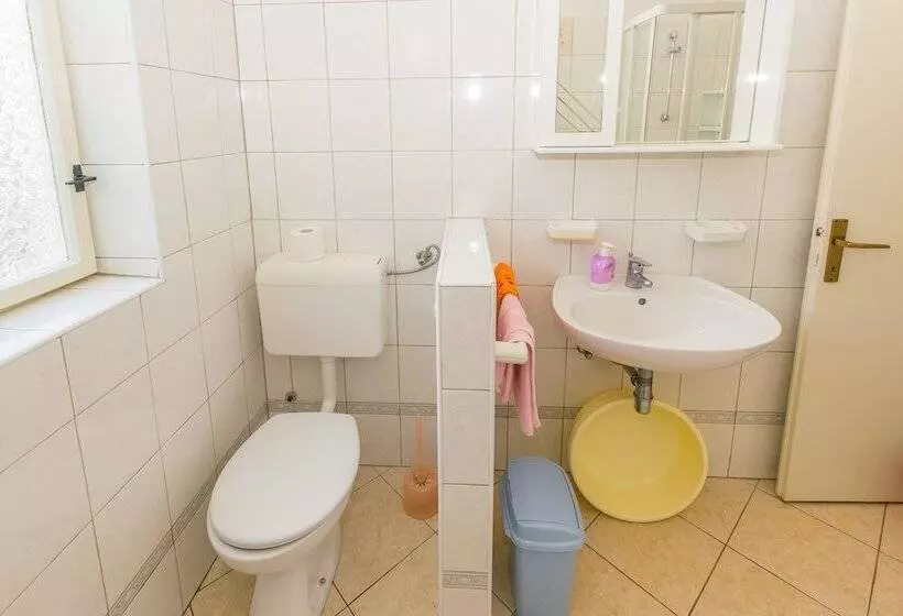 Apartments Grakalic Great Location