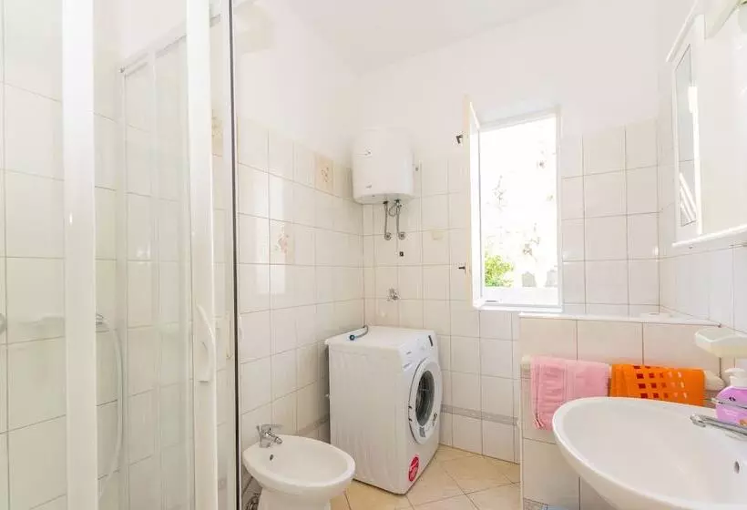 Apartments Grakalic Great Location