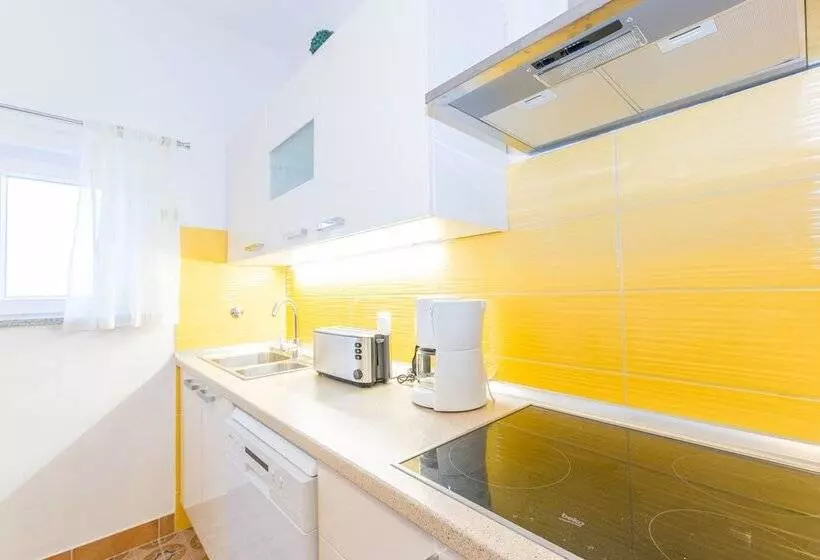 Apartments Grakalic Great Location