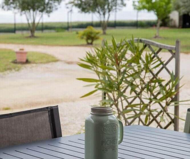 مبيت وإفطار Best Saintonge