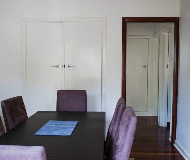 Cottesloe Beach Villa W/large Courtyard  Sleeps 4