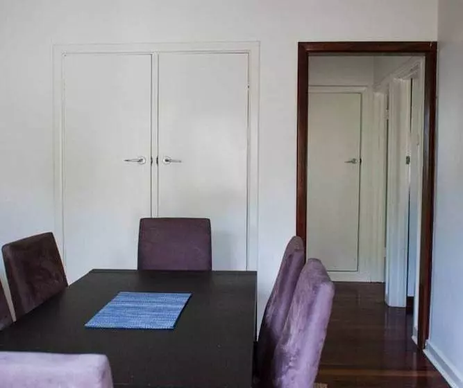 Cottesloe Beach Villa W/large Courtyard  Sleeps 4