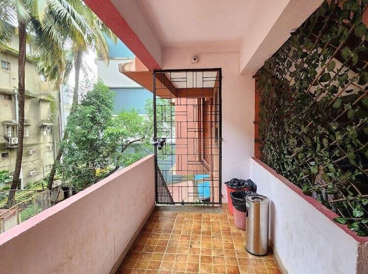 호텔 All Seasons Guest House I Rooms & Dorms