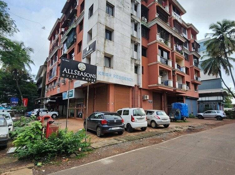 호텔 All Seasons Guest House I Rooms & Dorms