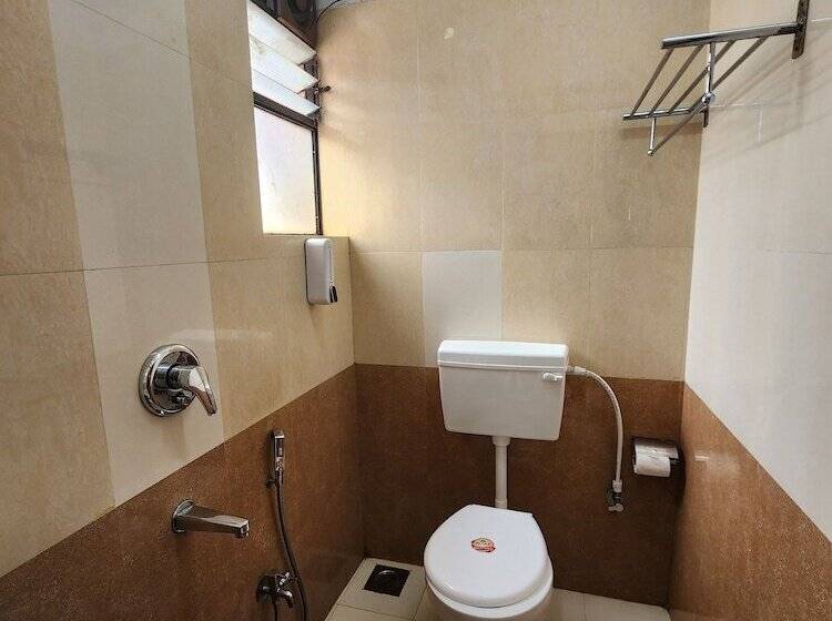 호텔 All Seasons Guest House I Rooms & Dorms