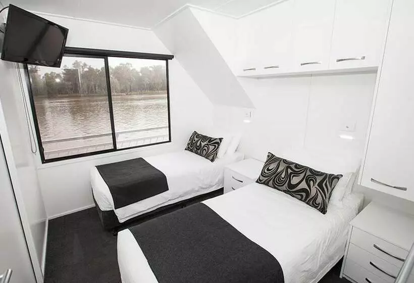 Hotelli All Seasons Houseboats