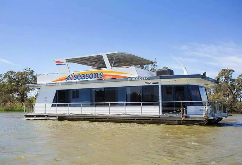Hotelli All Seasons Houseboats