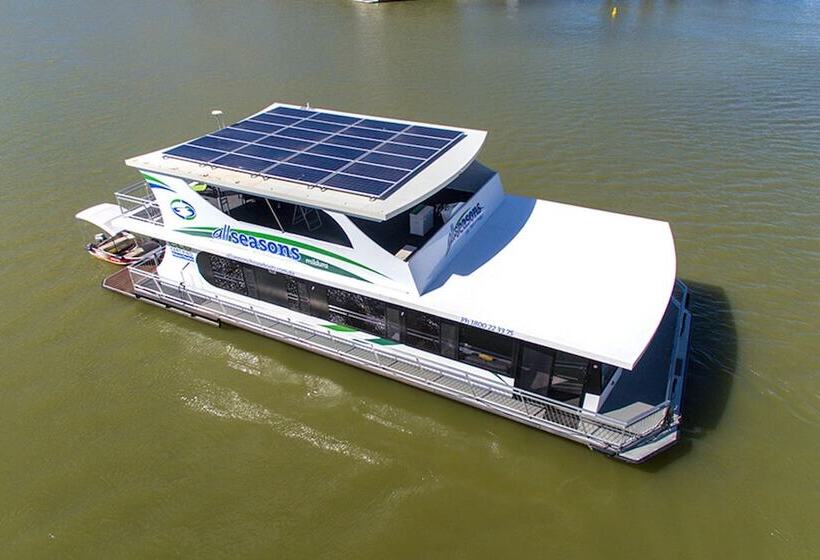 בית מלון כפרי All Seasons Houseboats